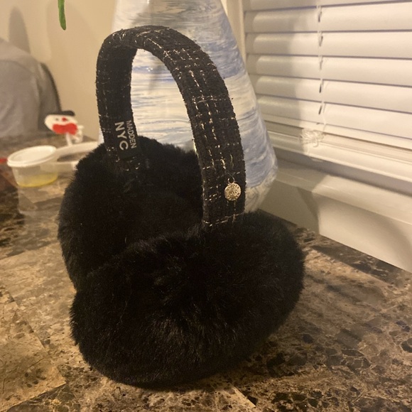 NYC Earmuffs - Picture 3 of 9